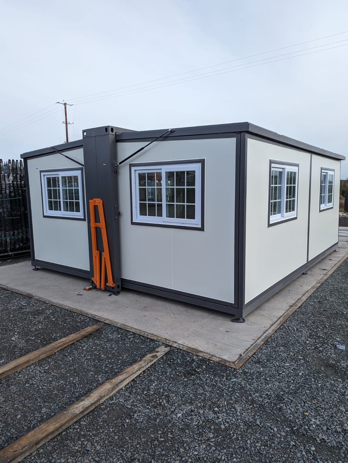 Portable Warehouse / Pop-Up Building